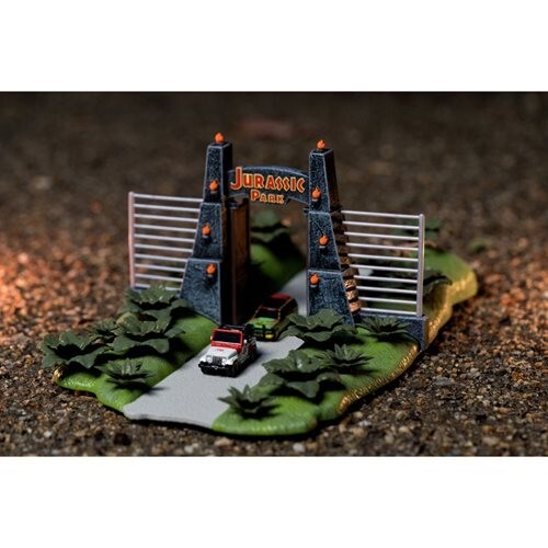 Jurassic Park Gate and Nano Hollywood Rides Vehicle Diorama - Picture 7 of 10