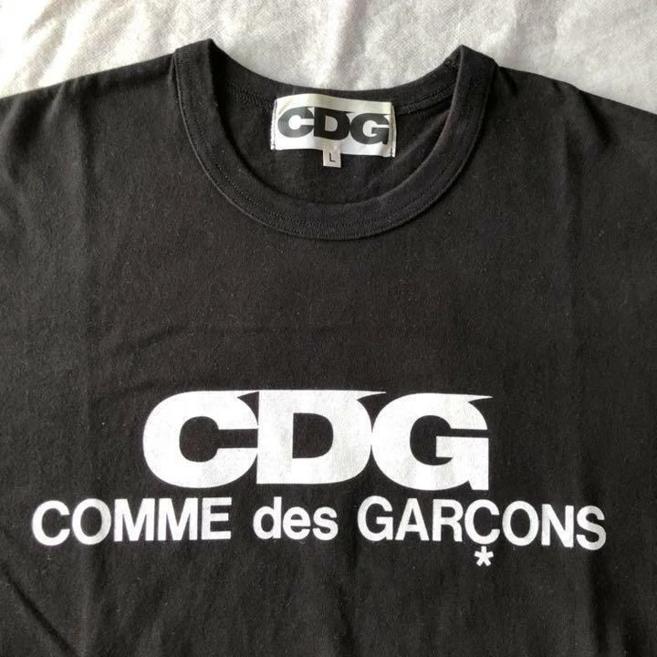 Second hand Comme des Garcons CDG T-shirt Size L