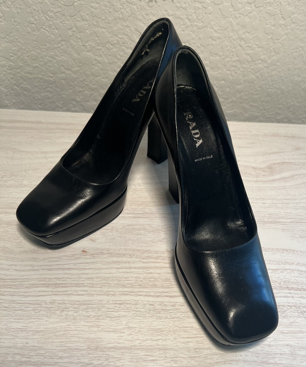 靴 PRADA square toe strap heels 36 PRADA Black Leather Metallic Gray Square Toe Ankle Strap