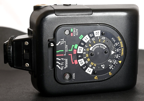 Contax TLA 30 Dedicated Auto Flash Unit - Near Mint - Picture 5 of 7