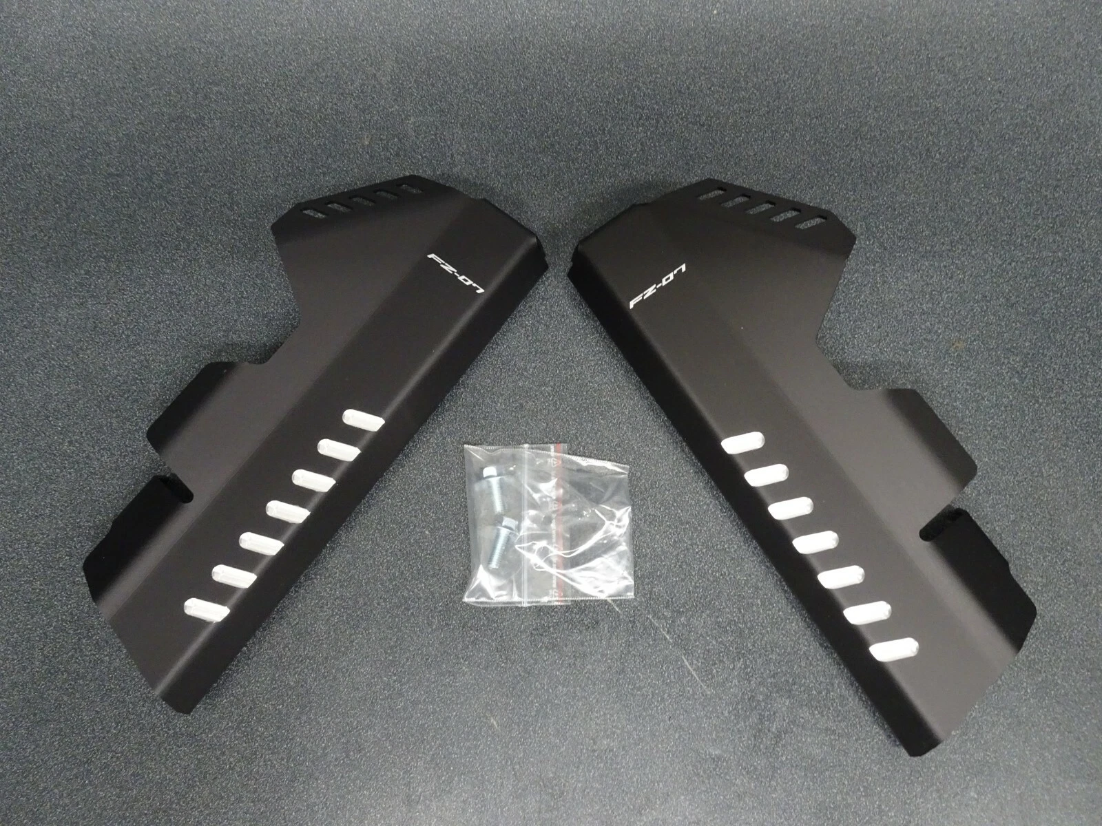 New Yamaha 2015-17 Coolant Resevoir Covers Black Fits FZ-07  1WS-E24D0-V0