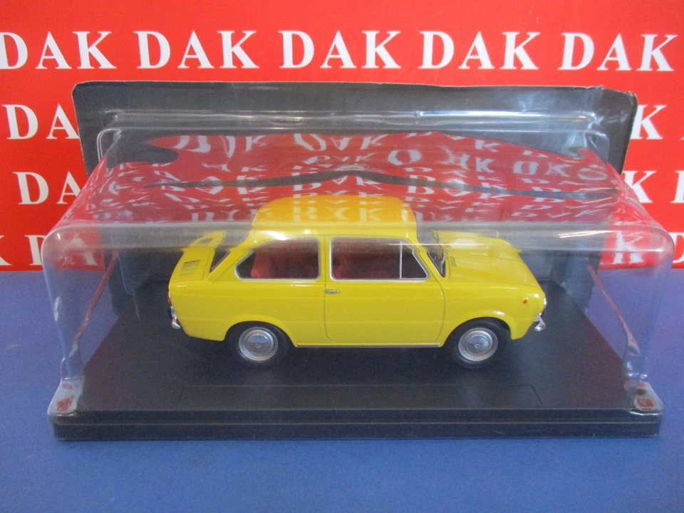 Die cast 1/24 Modellino Auto Fiat 850 Berlina Gialla 1967 - Immagine 4 di 4