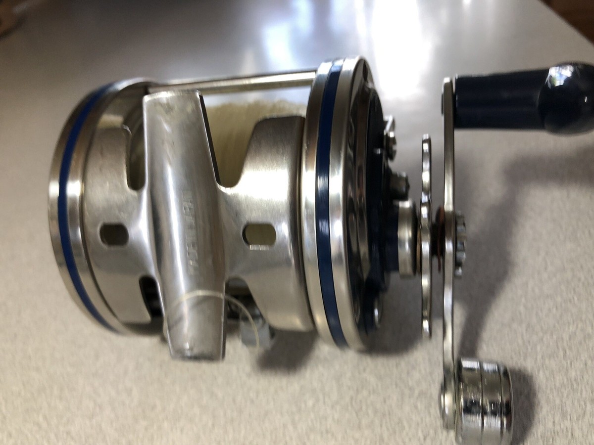 VINTAGE (OLYMPIC) DOLPHIN 🐬 631-LW TROLLING REEL (Circa