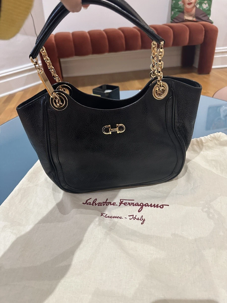 Salvatore Ferragamo Gancini handbag leather gold hardware chain VINTAGE Y2K