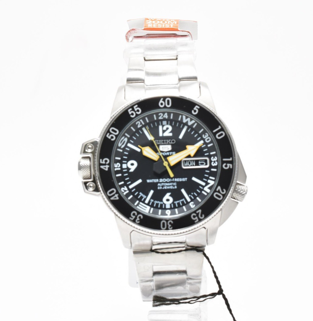 [Unused] Seiko 5 Sports 7S36-01E0 SKZ211JC Land Shark Atlas 2005 Men’s Watch JPN