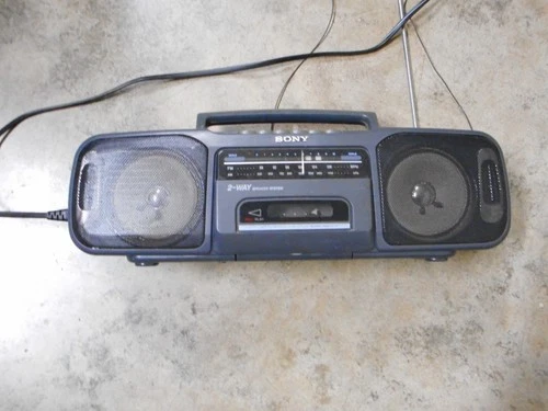 Vintage Sony CFS-200 AM/FM Radio Cassette Recorder Boombox – Radio Working, Tape