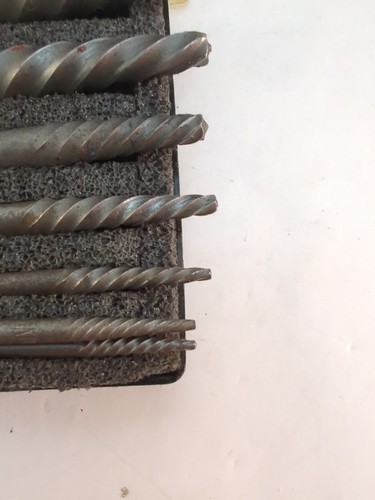 Screw Extractors Ezy-Out Cleveland Twist Drill Co Set No 15A Full Set USA HS - Picture 3 of 4