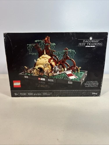 RETIRED LEGO Star Wars: Dagobah Jedi Training Diorama (75330)-Brand New/Unopened