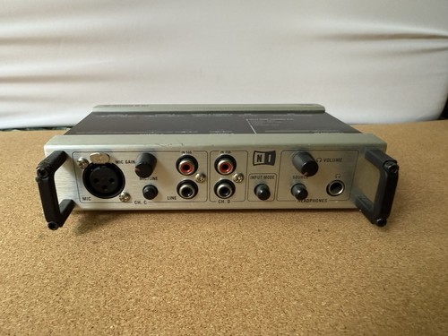 Native Instruments AUDIO 8 DJ Black Interface Audio Interface Tested