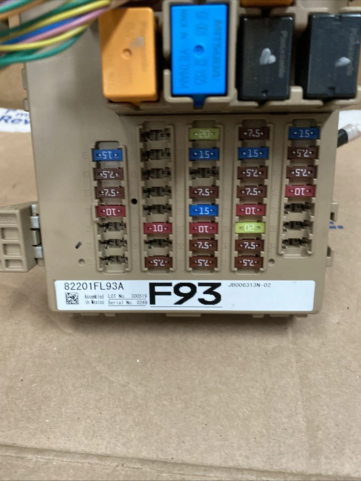 2019 Subaru Impreza Wagon Sport Interior Fuse Box 82201FL93A 0053 - Image 2 of 4