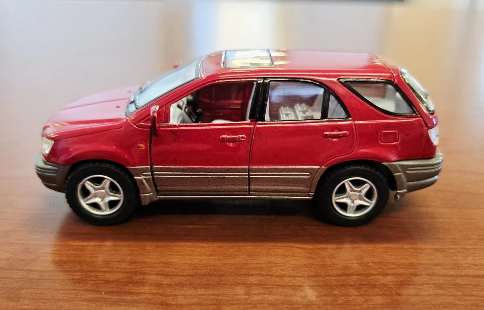 СУПЕРРЕДКИЙ красный автомобиль Kinsmart Lexus Rx 300 1:36 Pull Back And Go - Изображение 2 из 4