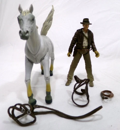 Hasbro Indiana Jones Raiders of the Lost Ark 3.75" Scale Figure and Horse 2-Pack