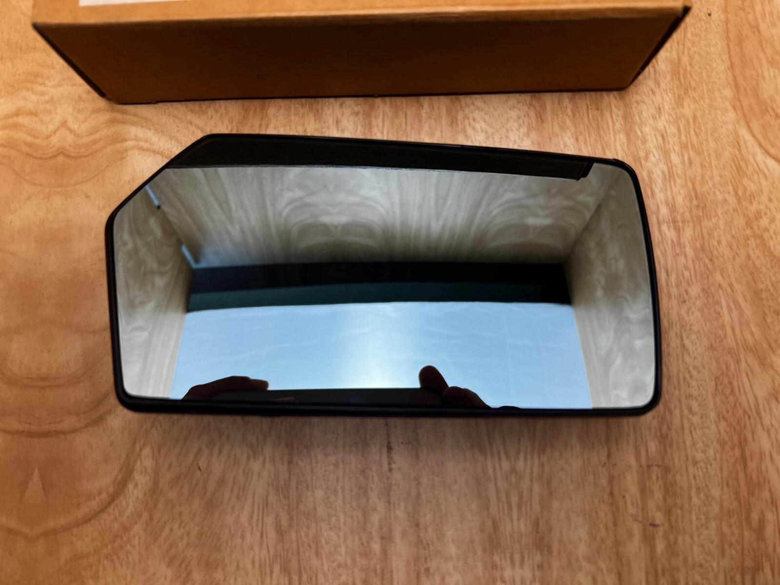 1268100821 W126 C126 RIGHT SIDE ELECTRICAL POWER MIRROR GLASS NOS 