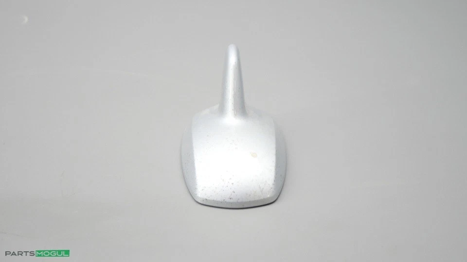 Cubierta de antena aleta de tiburón Mercedes-Benz GL450 X166 2013-2016 A2128270228 FABRICANTE DE EQUIPOS ORIGINALES Foto 3 de 4