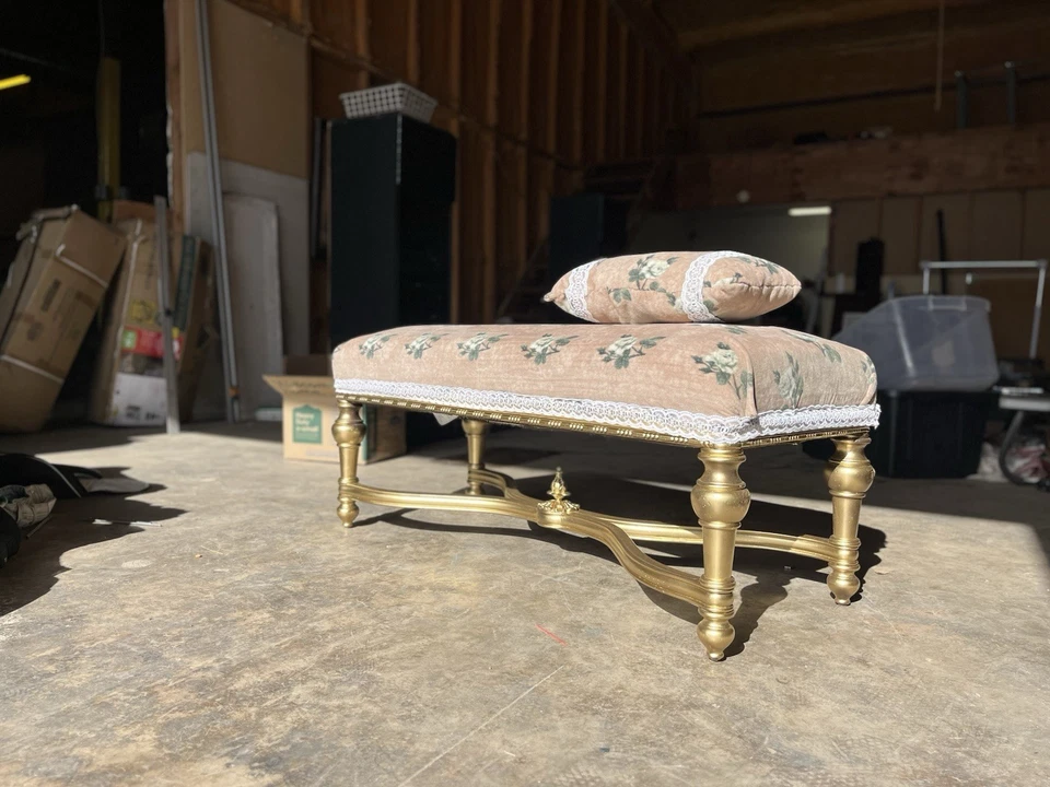"Banco y almohada de tela antigua de encaje de madera dorada estilo Luis XIV francés restaurado 48""" Foto 2 de 4