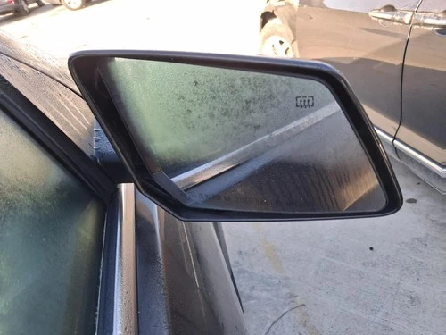 Used Right Door Mirror fits: 2015 Chevrolet Traverse Power manual folding w/turn