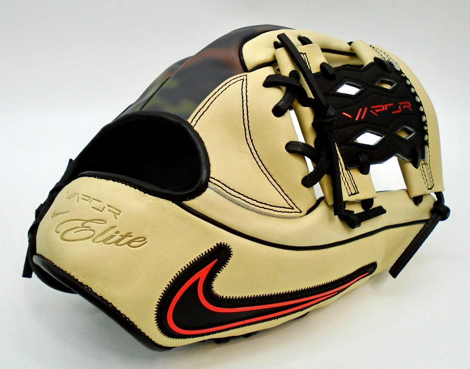 Mitt 11.5" Adult Rht Snake Eyes Cream/black