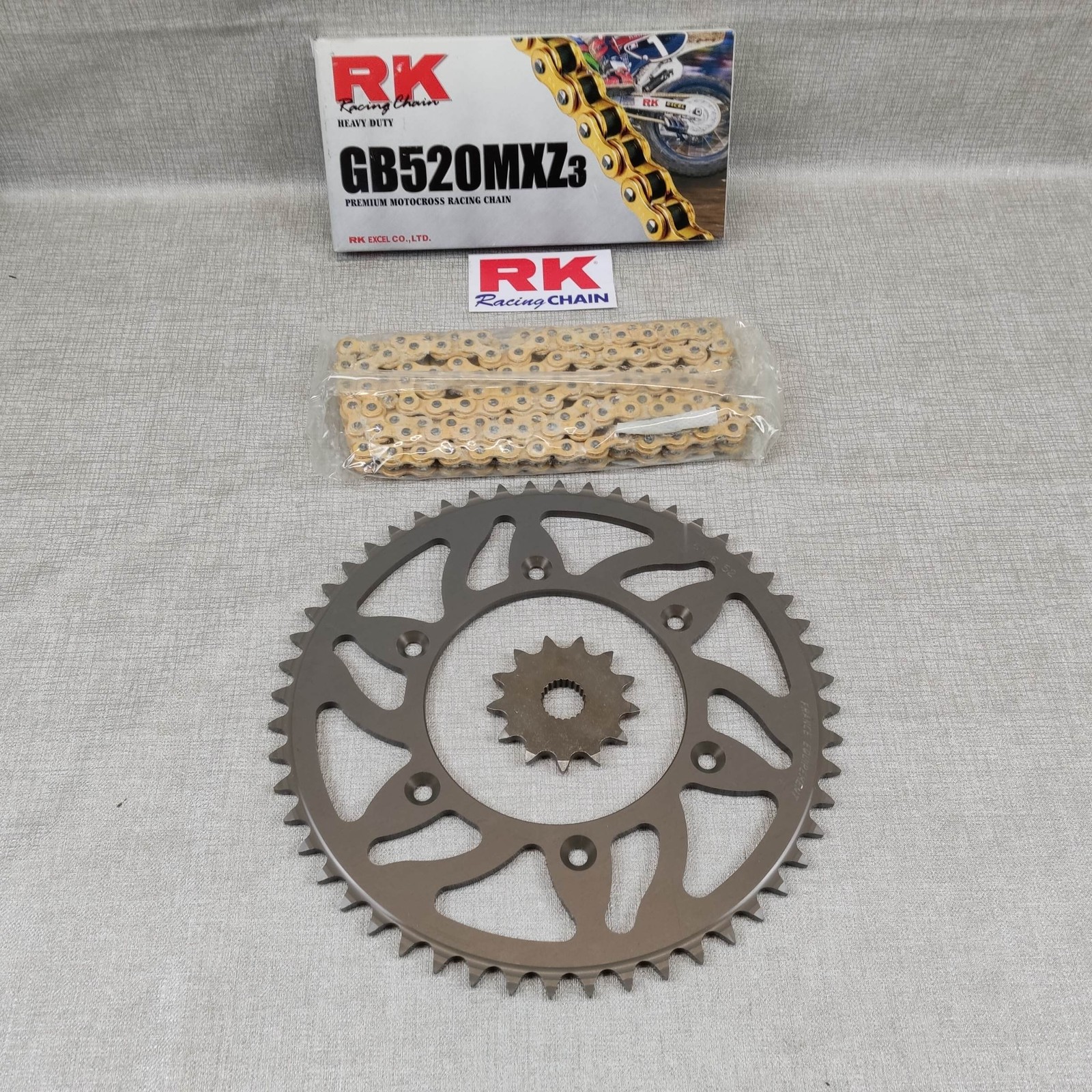 Kit chaîne premium RK520MZX France Equipement 13x52 pour Honda CR125R 05-07