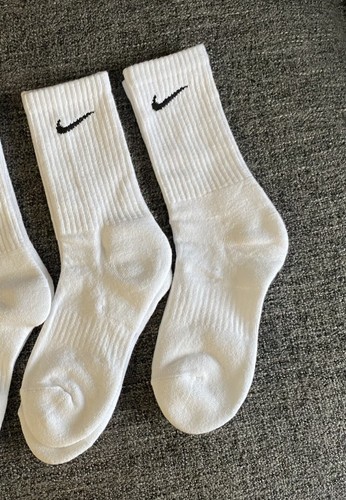 Nike Everyday White Crew Cushioned Cotton Socks Small Girls Kids Woman Men Boys - Picture 2 of 4