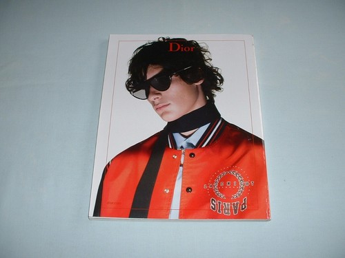 DUA LIPA BRITISH GQ Magazine SPECIAL SUBSCRIBERS COVER Edition May 2018 (BRITS) - Picture 2 of 2