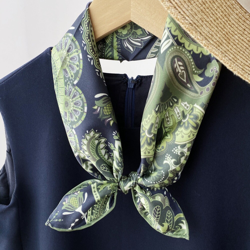New Boutique Twill Silk Scarf Office Necktie Hairband Print Square Scarf 53cm-