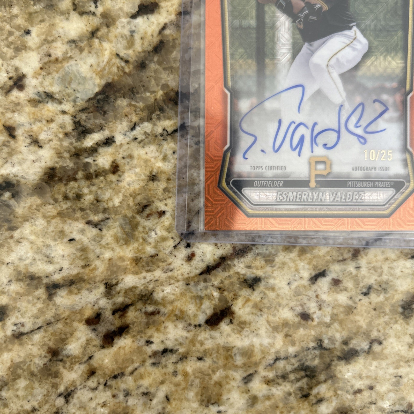 Topps 2026 Bowman Esmerlyn Valdez on card Auto 10/25 Orange Mojo Pirates Chrome view 5