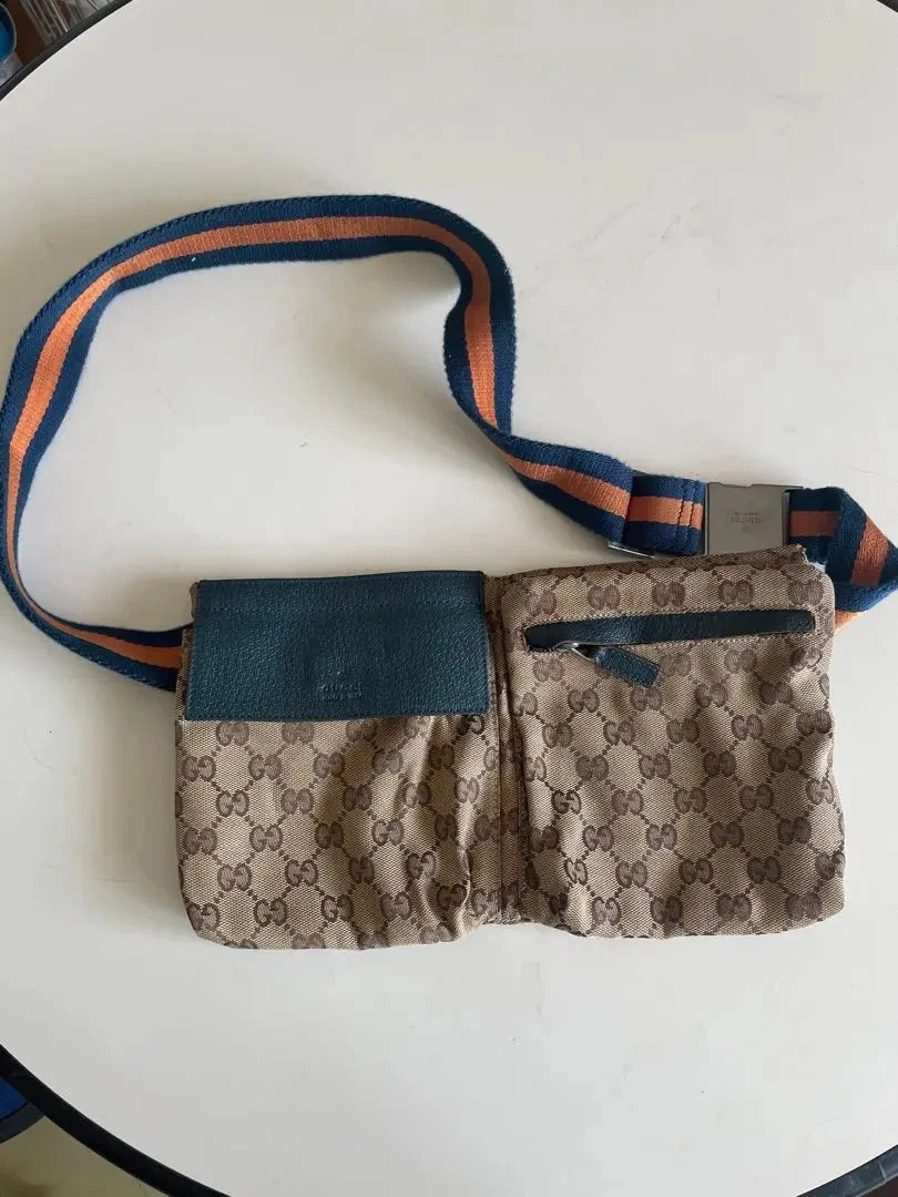 Sacs à bandoulière GUCCI poches extérieures motif GG ligne sherry bleu marine body waist bag
