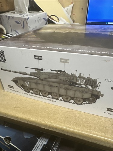 Takom 2080 1/35 Scale Merkava Mk 2B Israeli Main Battle Tank - Picture 2 of 15