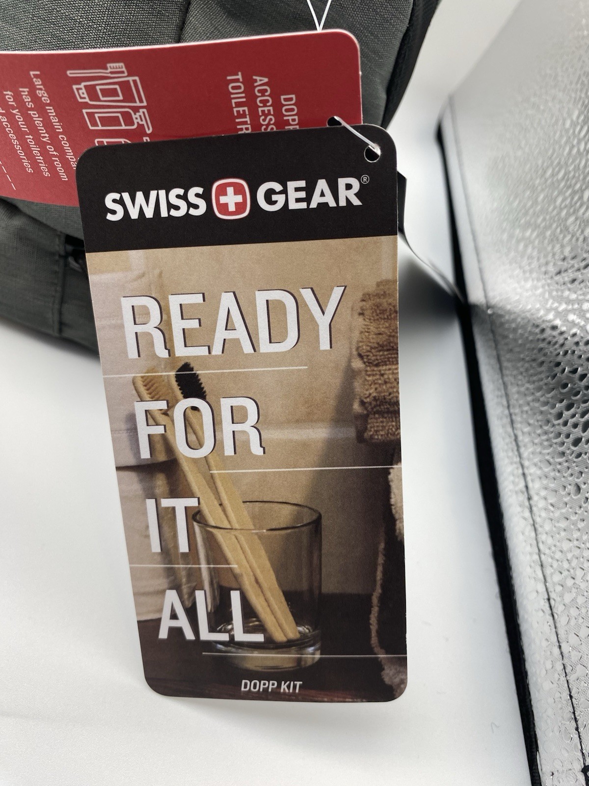 NEW SWISSGEAR Deluxe Travel Dopp Kit Toiletry Bag - Grey