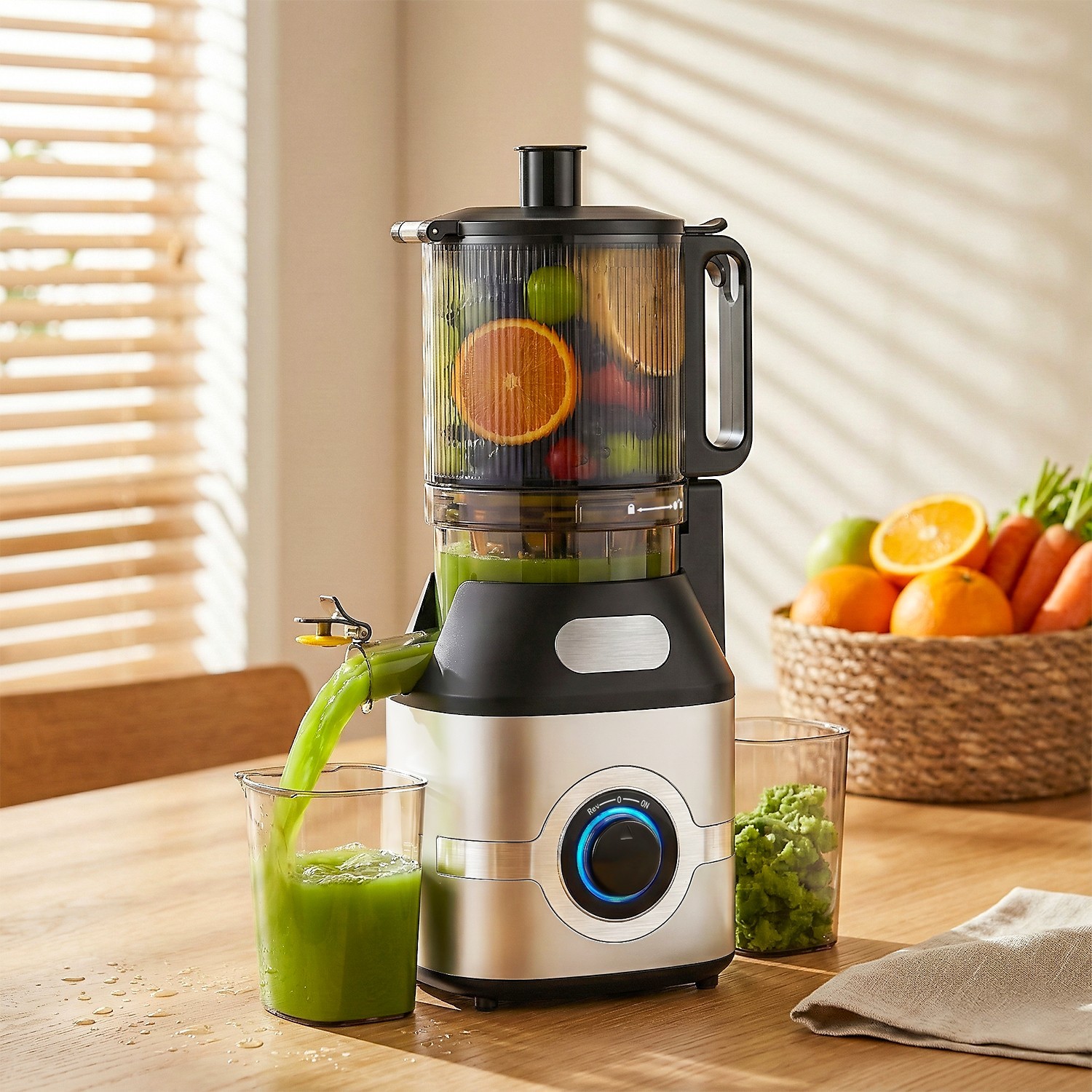 5.5 inch Slow Masticating Juicer: Whole Fruit & Vegetable, E