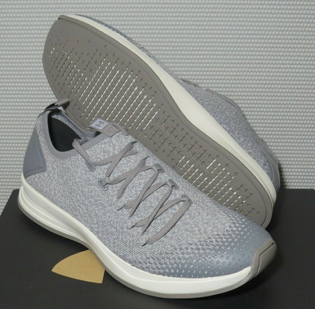 under armour charged covert