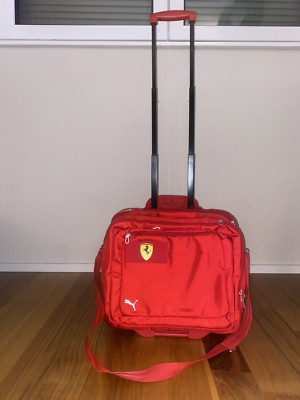Ferrari x Puma Racing Aktentasche, Koffer Limited Edition, Selten, Rot