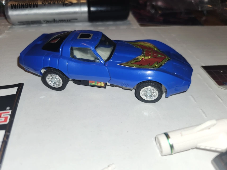 Tracks 100% Complete 1985 Vintage Hasbro G1 Transformers Action Figure - Image 3 of 4