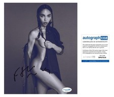 FKA Twigs "Two Weeks" Singer AUTOGRAPH Signed Autographed 8x10 Photo ACOA