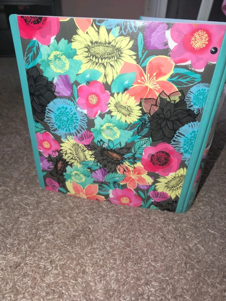 Carpeta floral de 1 pulgada y 3 anillas - Usada, muy buen estado Foto 4 de 4