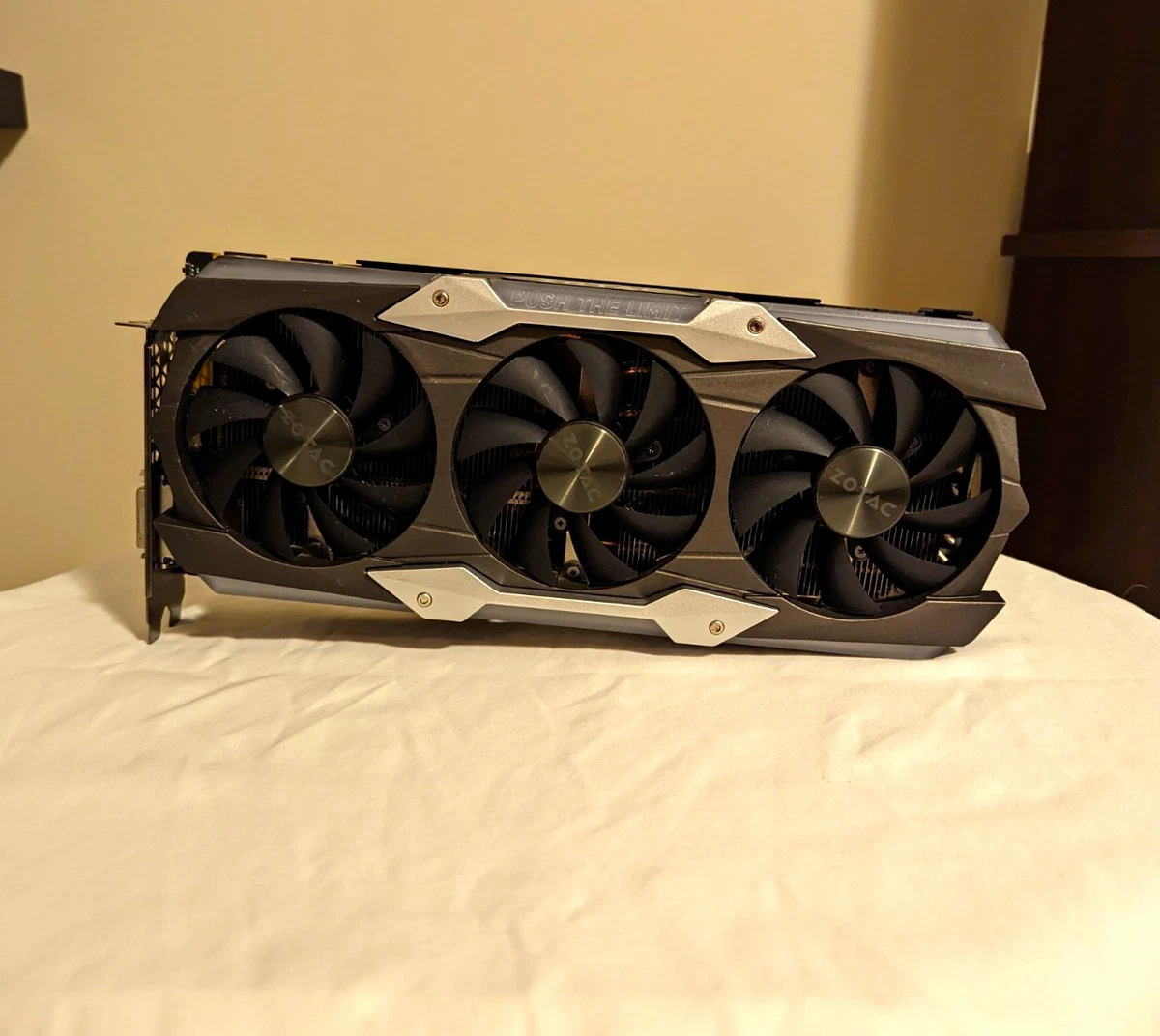Preços baixos em ZOTAC Nvidia Geforce Gtx 1080 Ti Cartões de