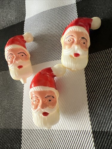 VTG 3 Plastic Santa Heads Cupcake/Cake Without Picks Great 4 Gift Tops 1.5”X 1” - Picture 2 of 11