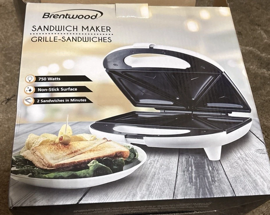Brentwood Non Stick Compact Dual Sandwich Maker in White TS-240W Open Box
