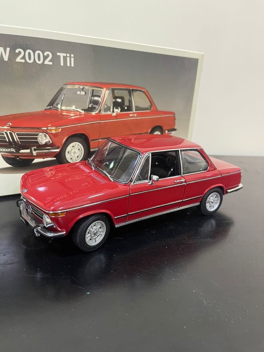 ミニカー AUTO art MILLENNIUM 1/18 BMW 2002 L 1/18 AUTOart Millennium BMW 2002 L Black w/ Box From Japan