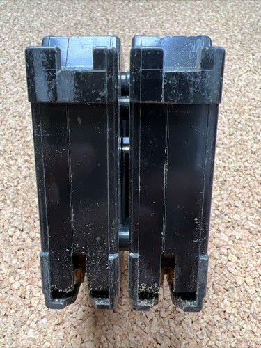 Square D Homeline HOM230 2 Pole 30 Amp 120 240V Plug In Type HOM Circuit Breaker - Picture 7 of 9