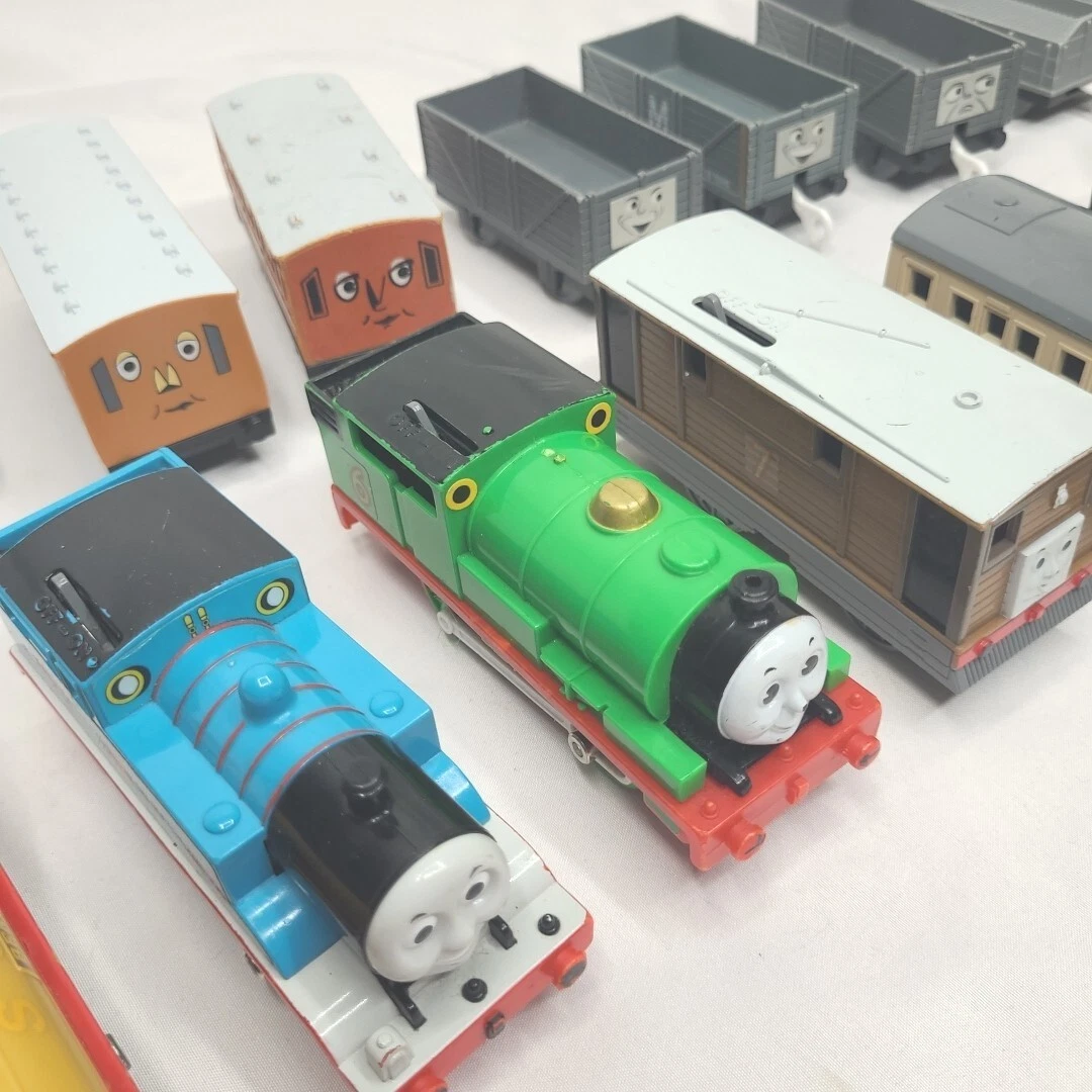  used motorized tested pack of 24 cars 