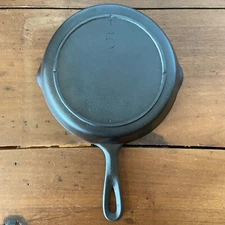 Lodge Cast Iron Skillet #5, 3-Notch, Heat Ring, Restored