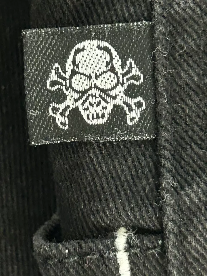 Pantalones Cortos Tripp NYC Para Mujer 22 Negros Tiro Alto Calaveras Elastizados Gótico Punk Foto 4 de 4