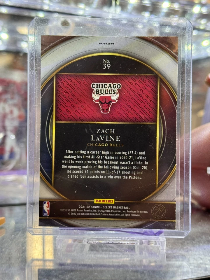 2021-22 Panini Select #39 Zach LaVine Select Numbers Red Prizm - Image 2 of 4