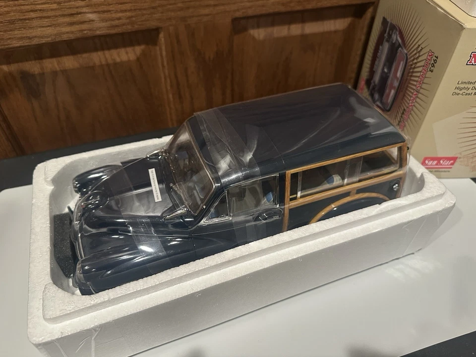 Sun Star 1963 Morris Minor  1000 Traveller 1/12 scale diecast model car limited - Image 3 of 4