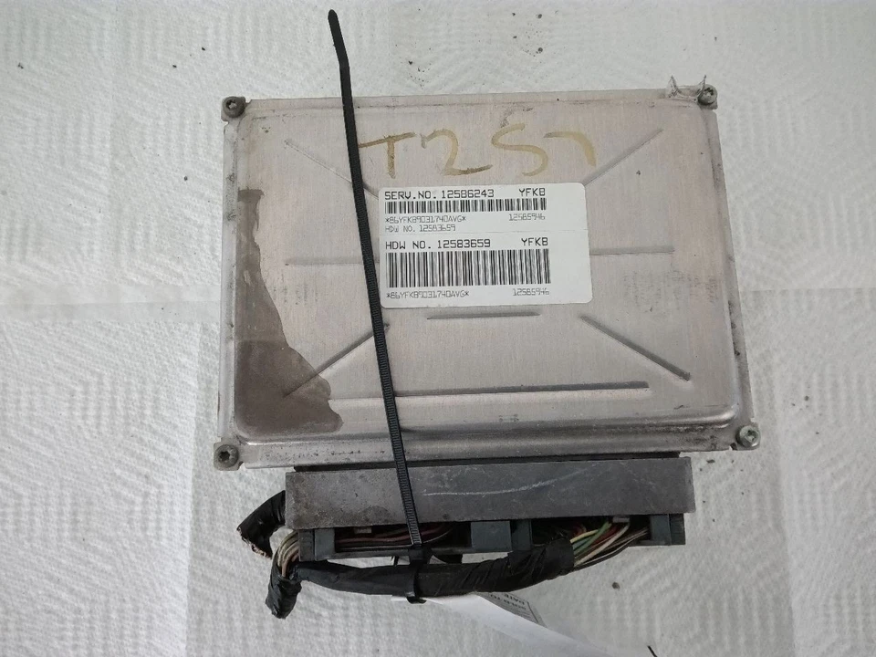 Módulo de control electrónico ECM del motor serie V ID 12586243 compatible con 04-05 CTS 23855350 Foto 3 de 4