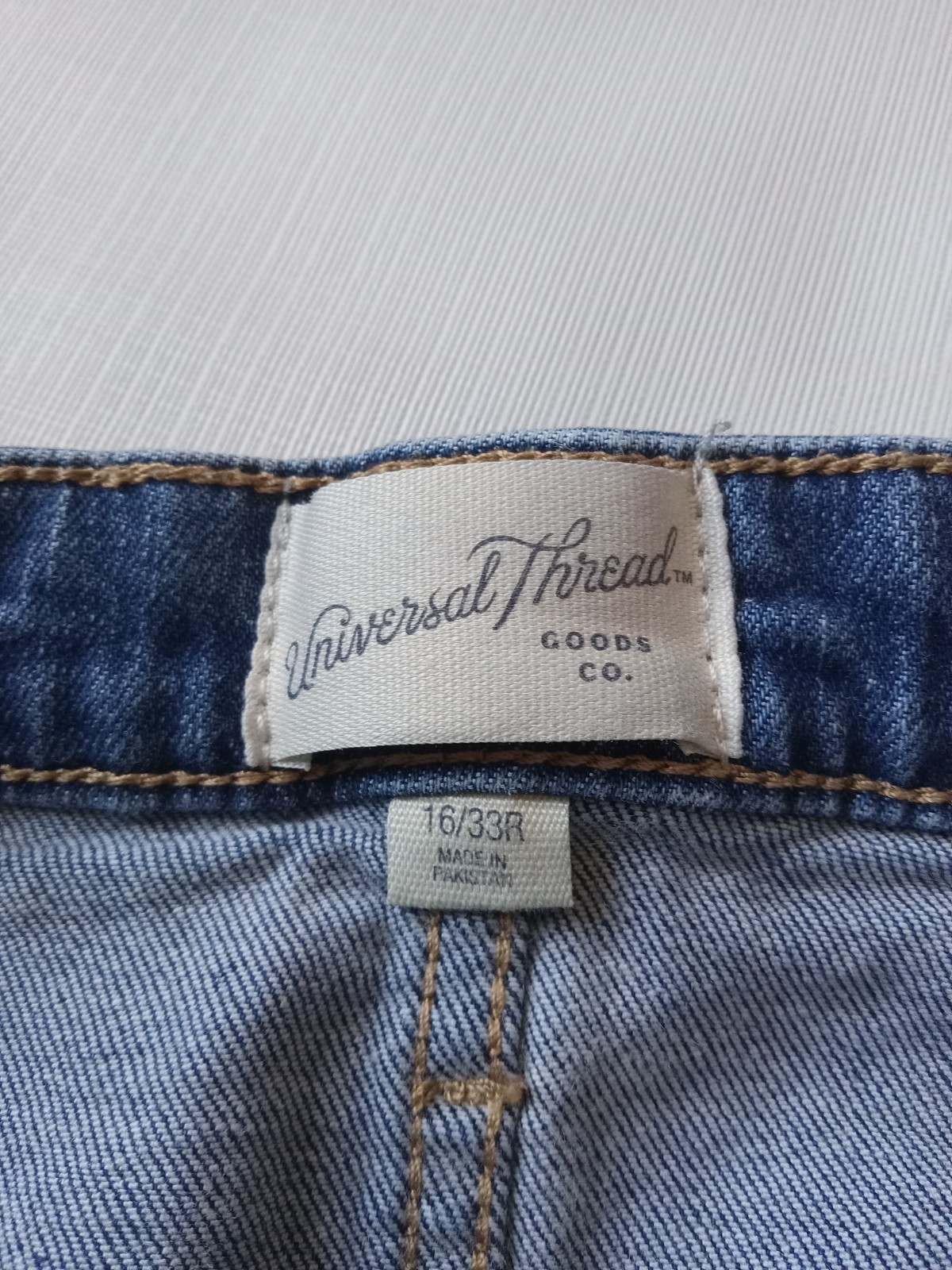 Universal Thread Medium Wash Plus Size High Rise … - image 3