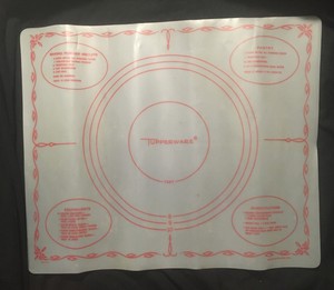 tupperware pastry mat