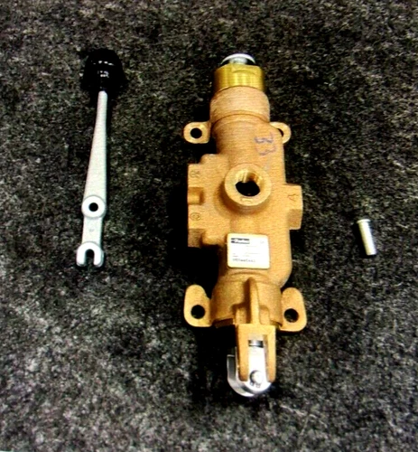 PARKER 1/2 4W2P CE Detent Manual Valve M05445443 