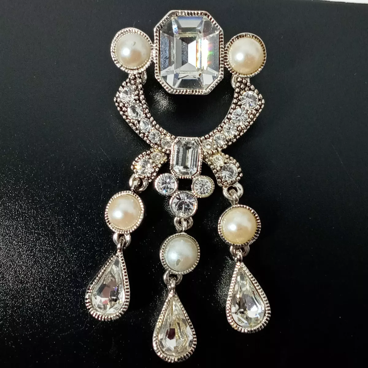 CAROLEE CRYSTAL AND SYNTHETIC PEARL DANGLE BROOCH PIN ON CARD eBay